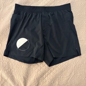 Ten Thousand Distance Shorts Black Men's Small 5" Lined, Circular Front Logo